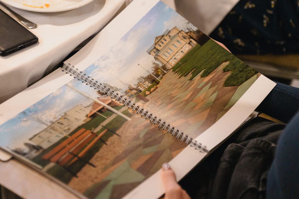 009-2022-04-07-17-59-49-Truhin.jpg 009-2022-04-07-17-59-49-Truhin.jpg