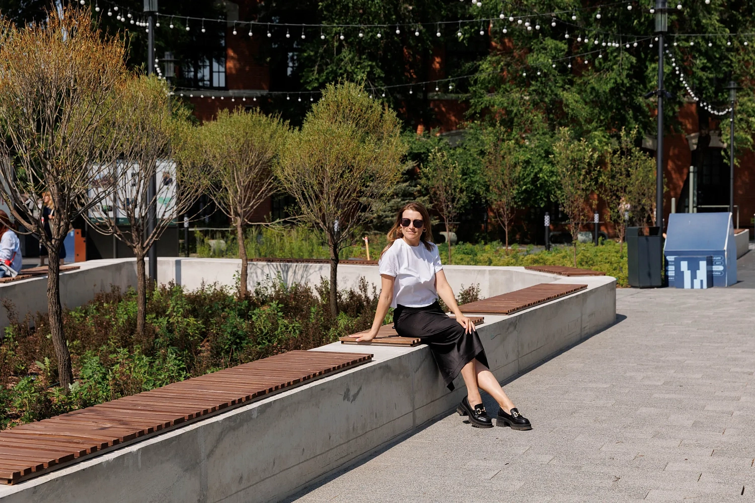 Сквер с историей географов открыли по улице Дзержинского в Тюмени